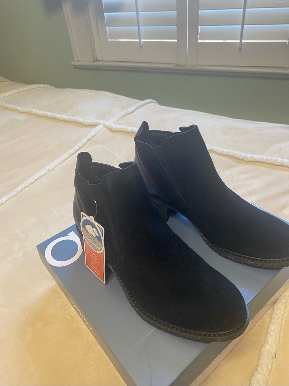 Aetrex Frankie Black Ankle Boot Box